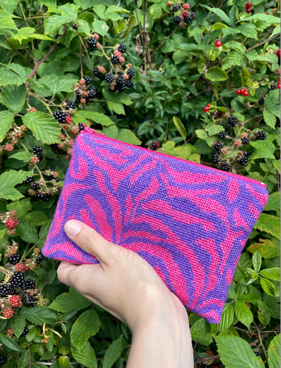 Pompstitch Clutch broderikit // 13 x 19 cm